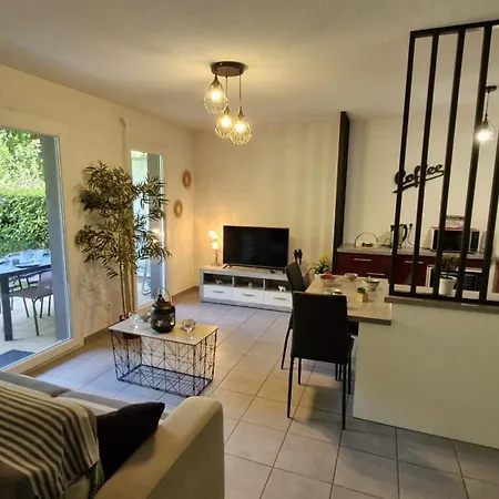 - En Rez-de-chaussee Amenage Avec Elegance - Jardin Privatif Апартаменты *