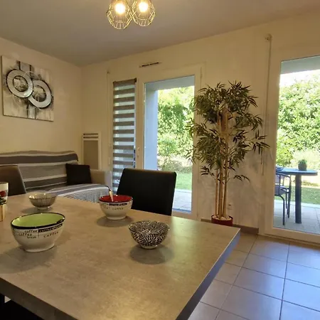 公寓 - En Rez-de-chaussee Amenage Avec Elegance - Jardin Privatif *